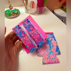 🦩Lilly Pulitzer Towel Clips & Can Cooler, Pink~Blue Patterned🦩